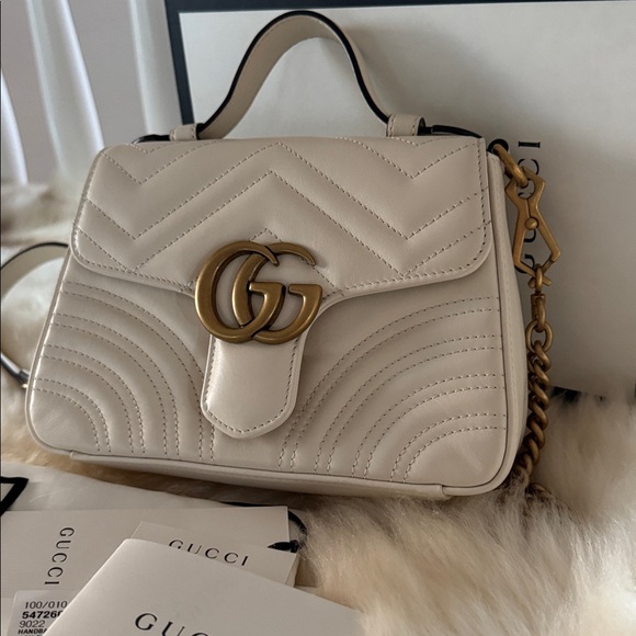 Gucci Double G Marmont Bag - Picture 13 of 17
